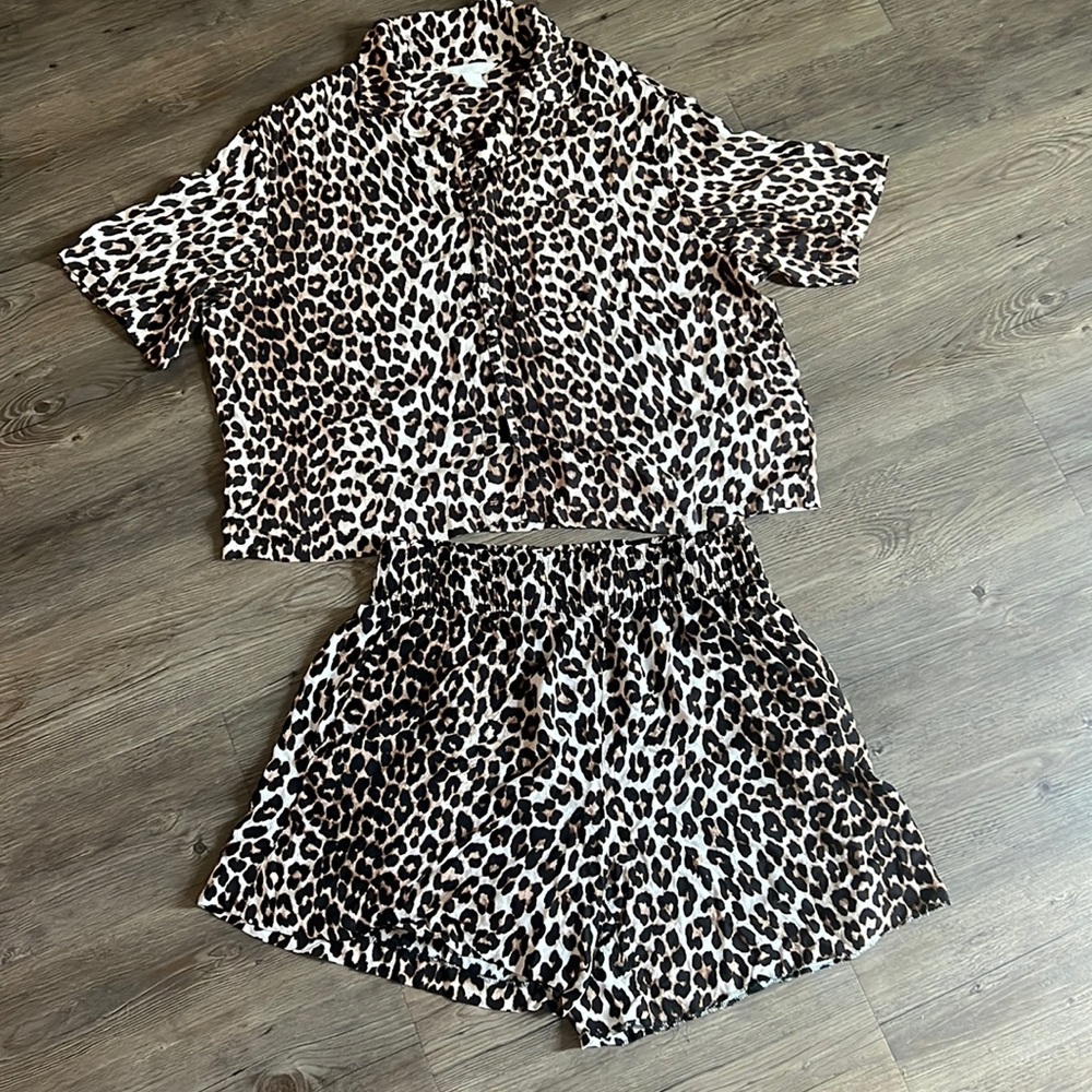 H&M leopard matching set